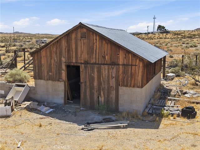 19859 Anahola Road, Helendale, CA 92342
