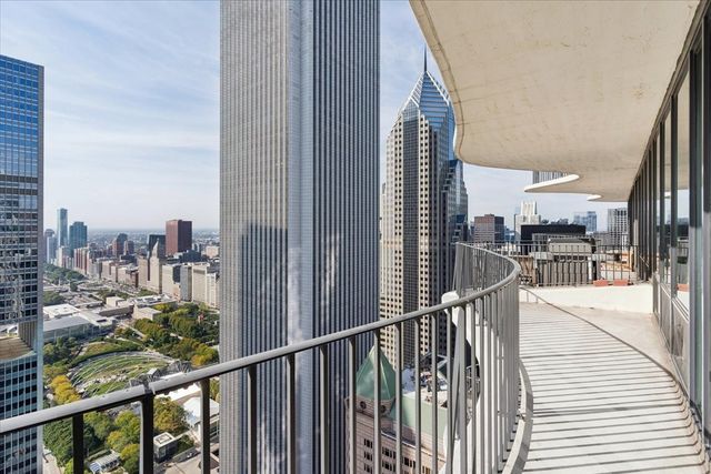 225 N Columbus Drive 5513, Chicago, IL 60601