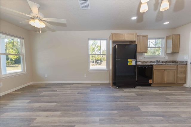 1324 COTTAGE CIRCLE, Tavares, FL 32778