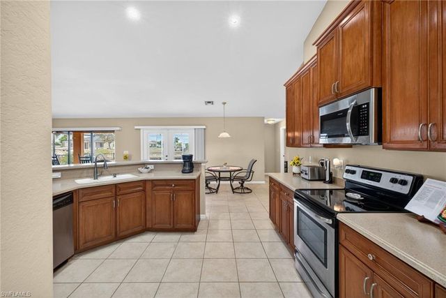 228 NW 32nd PL, Cape Coral, FL 33993