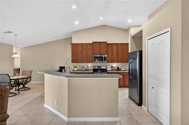 228 NW 32nd PL, Cape Coral, FL 33993