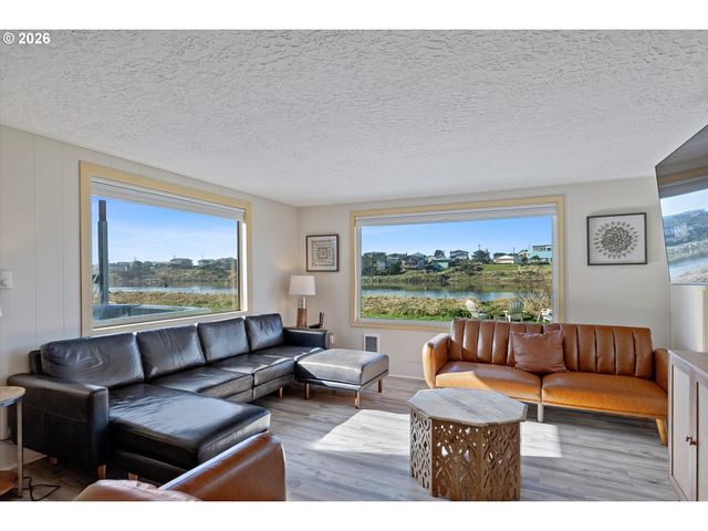 35160 Rueppell Ave, Pacific City, OR 97135