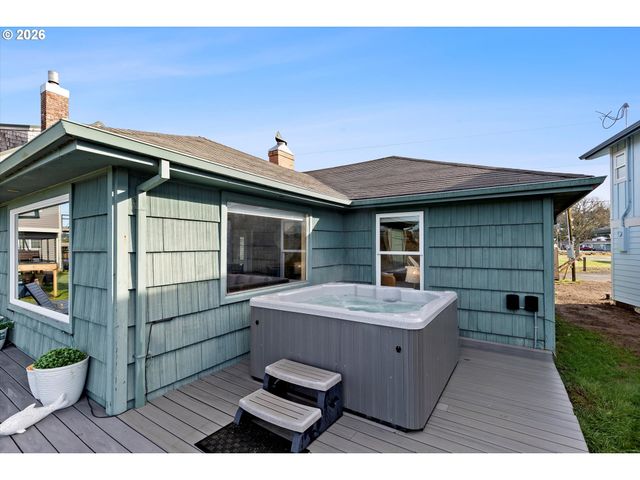 35160 Rueppell Ave, Pacific City, OR 97135