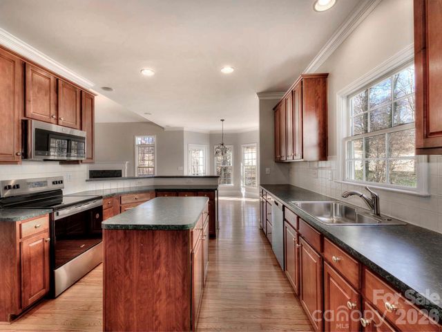 16009 Cranleigh Drive, Huntersville, NC 28078