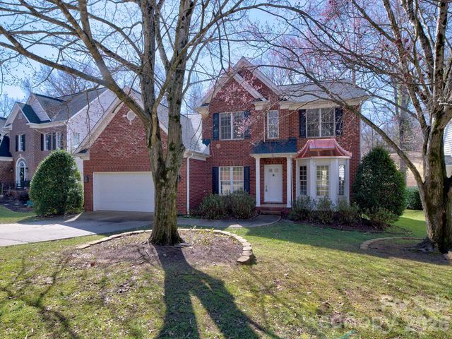 16009 Cranleigh Drive, Huntersville, NC 28078