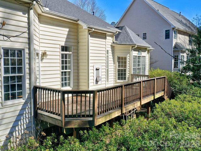 16009 Cranleigh Drive, Huntersville, NC 28078