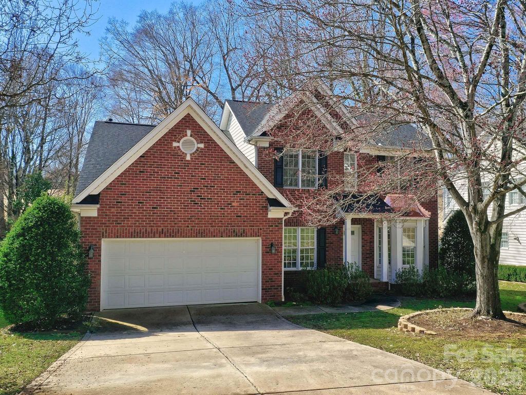 16009 Cranleigh Drive, Huntersville, NC 28078