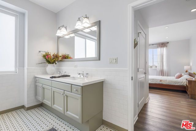 1625 Granville Avenue 304, Los Angeles, CA 90025