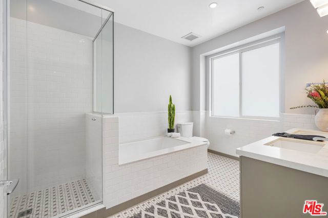 1625 Granville Avenue 304, Los Angeles, CA 90025