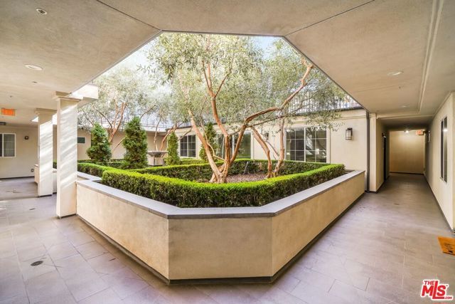 1625 Granville Avenue 304, Los Angeles, CA 90025