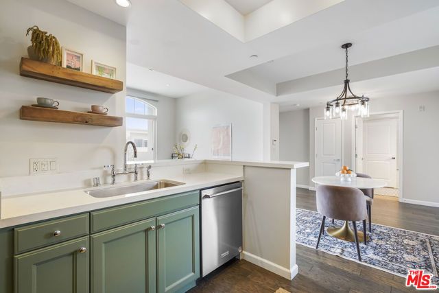 1625 Granville Avenue 304, Los Angeles, CA 90025