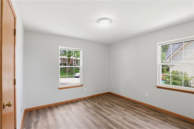 901 SW Foxtail Drive, Grain Valley, MO 64029