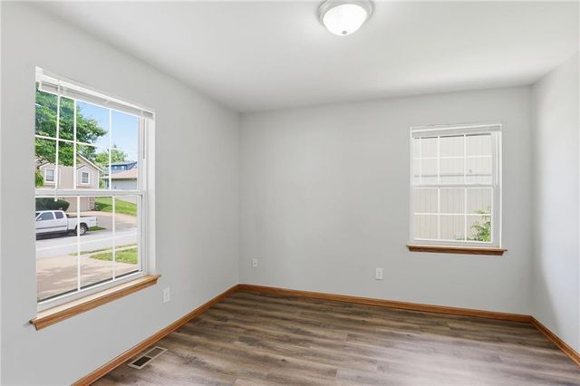 901 SW Foxtail Drive, Grain Valley, MO 64029