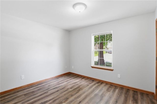 901 SW Foxtail Drive, Grain Valley, MO 64029