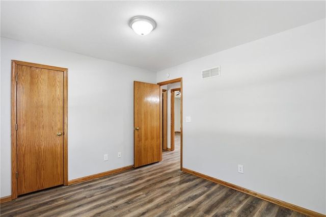 901 SW Foxtail Drive, Grain Valley, MO 64029