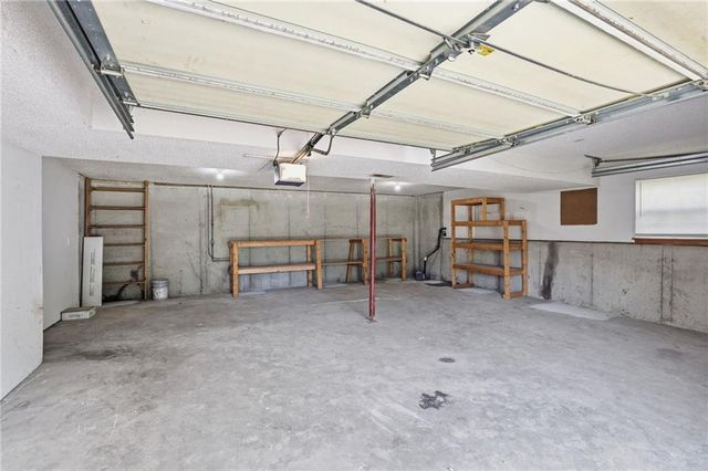 901 SW Foxtail Drive, Grain Valley, MO 64029