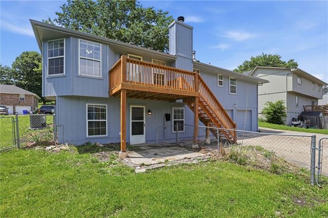 901 SW Foxtail Drive, Grain Valley, MO 64029