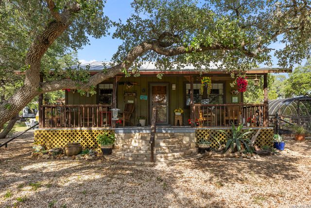 1670 RIVER BLUFF CIR, Pipe Creek, TX 78063