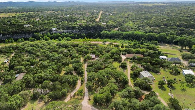 1670 RIVER BLUFF CIR, Pipe Creek, TX 78063