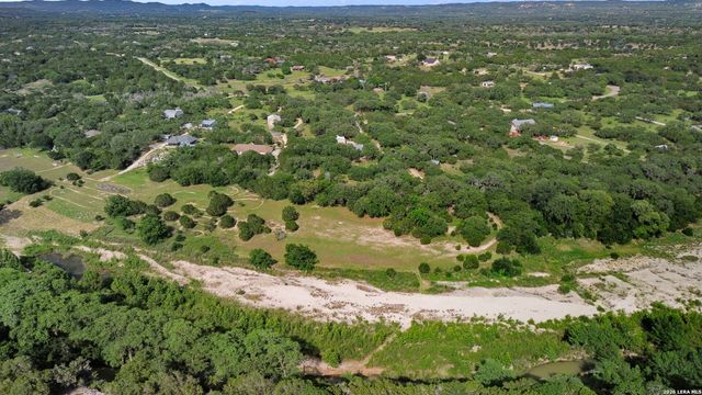 1670 RIVER BLUFF CIR, Pipe Creek, TX 78063
