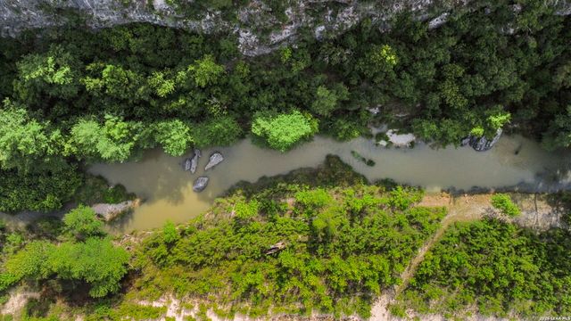 1670 RIVER BLUFF CIR, Pipe Creek, TX 78063