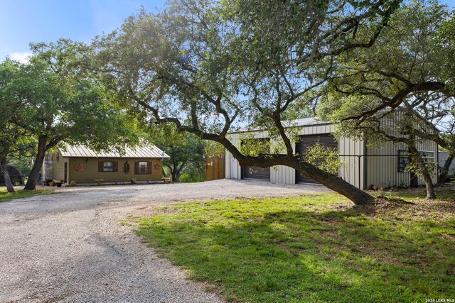 1670 RIVER BLUFF CIR, Pipe Creek, TX 78063