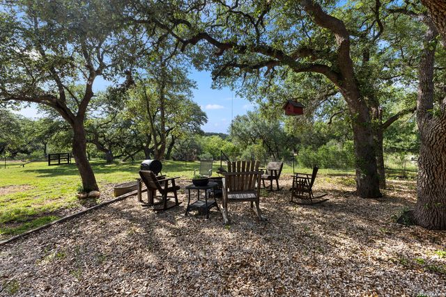 1670 RIVER BLUFF CIR, Pipe Creek, TX 78063