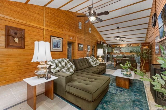 1670 RIVER BLUFF CIR, Pipe Creek, TX 78063