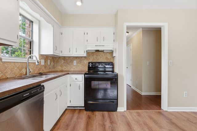 515 Chesterfield Ave F, Nashville, TN 37212