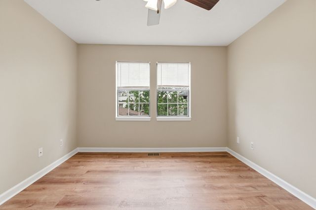 515 Chesterfield Ave F, Nashville, TN 37212