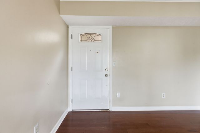 515 Chesterfield Ave F, Nashville, TN 37212