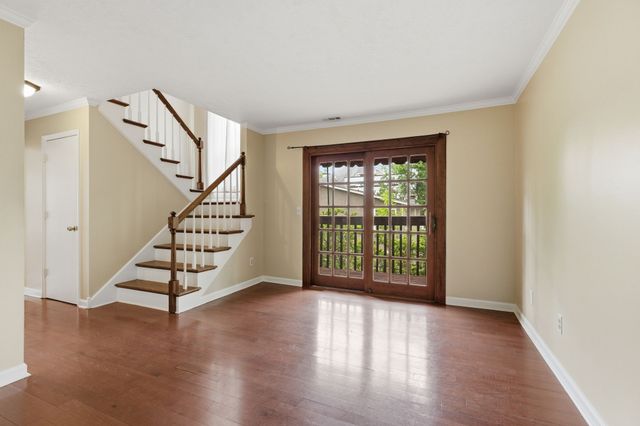 515 Chesterfield Ave F, Nashville, TN 37212