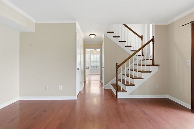 515 Chesterfield Ave F, Nashville, TN 37212