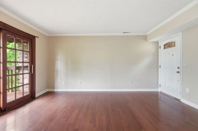 515 Chesterfield Ave F, Nashville, TN 37212