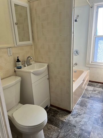 16-18 Victoria Park, Chicopee, MA 01020