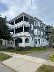 16-18 Victoria Park, Chicopee, MA 01020