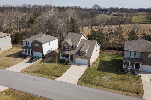 3068 Chance Ct, Cross Plains, TN 37049