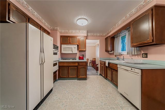 1195 Cordova Road, Mayfield Heights, OH 44124