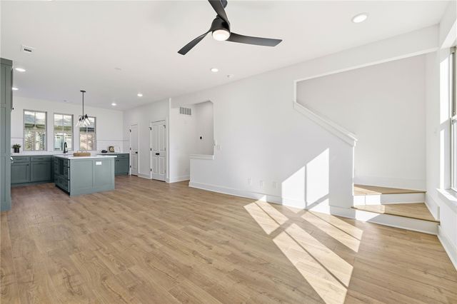 442 E Martin Luther King Jr Boulevard, Fayetteville, AR 72701