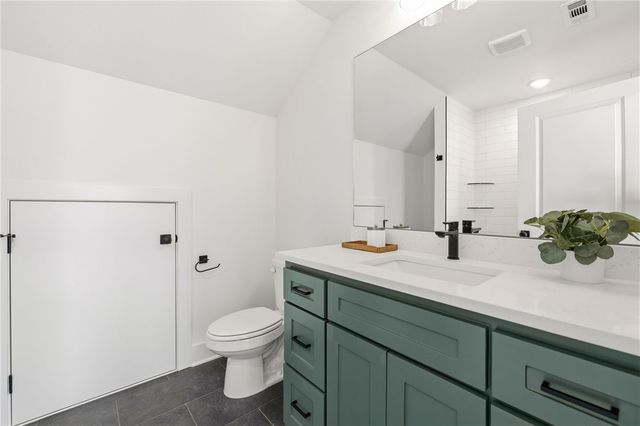 442 E Martin Luther King Jr Boulevard, Fayetteville, AR 72701