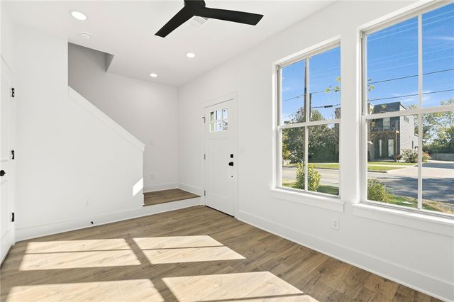 442 E Martin Luther King Jr Boulevard, Fayetteville, AR 72701