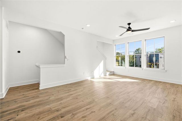 442 E Martin Luther King Jr Boulevard, Fayetteville, AR 72701