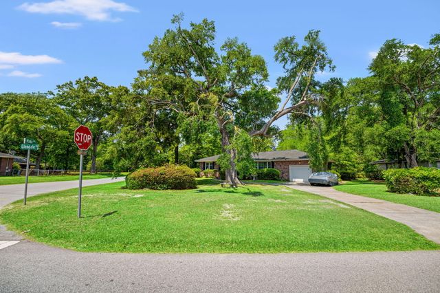2203 Glendale Drive, Charleston, SC 29414