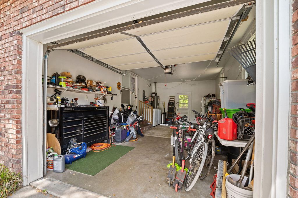 Image 20 of property listing at 2203 Glendale Drive, Charleston, SC 29414