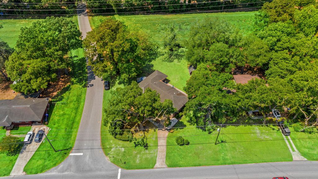 Image 30 of property listing at 2203 Glendale Drive, Charleston, SC 29414