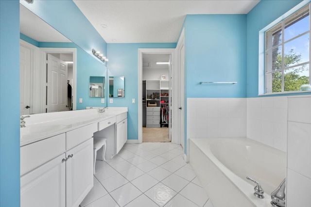 956 Mill Creek Drive, Palm Beach Gardens, FL 33410