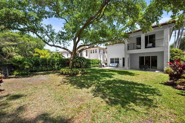956 Mill Creek Drive, Palm Beach Gardens, FL 33410