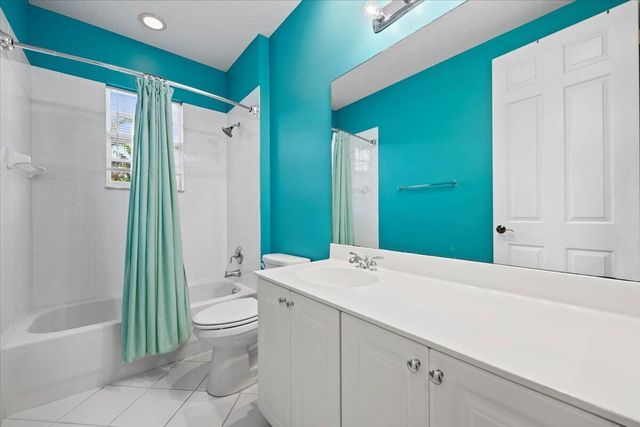 956 Mill Creek Drive, Palm Beach Gardens, FL 33410