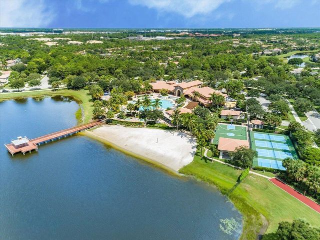 956 Mill Creek Drive, Palm Beach Gardens, FL 33410