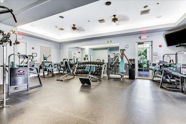 956 Mill Creek Drive, Palm Beach Gardens, FL 33410